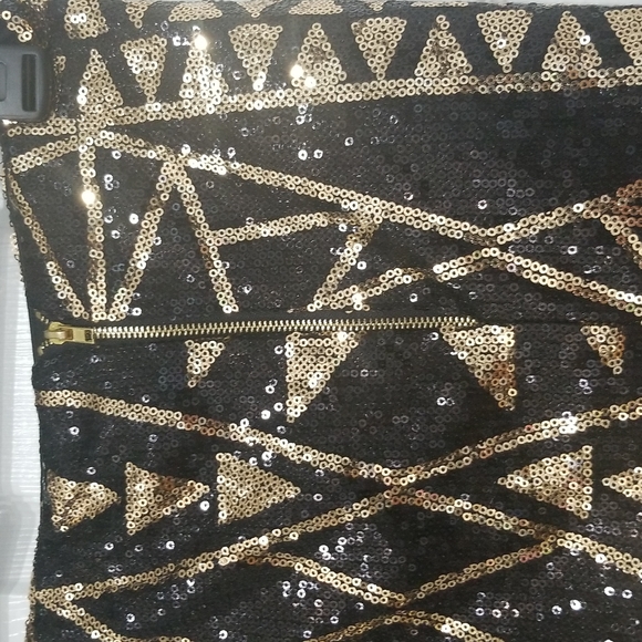 Crystal K Sequin Mini Skirt - Picture 10 of 10